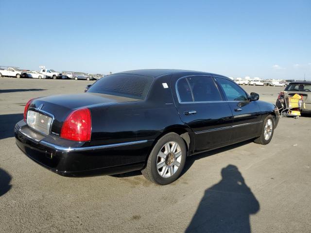 Photo 2 VIN: 2LNBL8EV5AX752102 - LINCOLN TOWN CAR E 