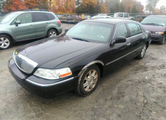 Photo 1 VIN: 2LNBL8EV5BX758984 - LINCOLN TOWN CAR 