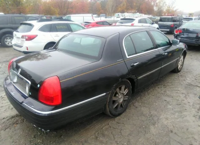 Photo 3 VIN: 2LNBL8EV5BX758984 - LINCOLN TOWN CAR 