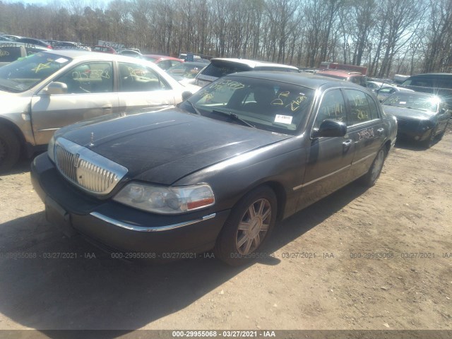 Photo 1 VIN: 2LNBL8EV6BX755415 - LINCOLN TOWN CAR 