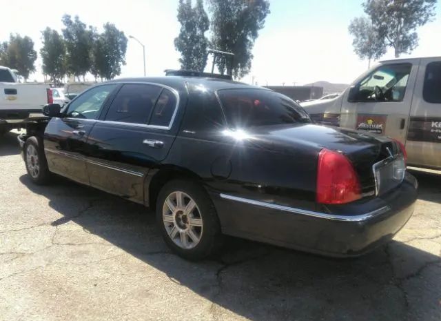 Photo 2 VIN: 2LNBL8EV6BX757505 - LINCOLN TOWN CAR 