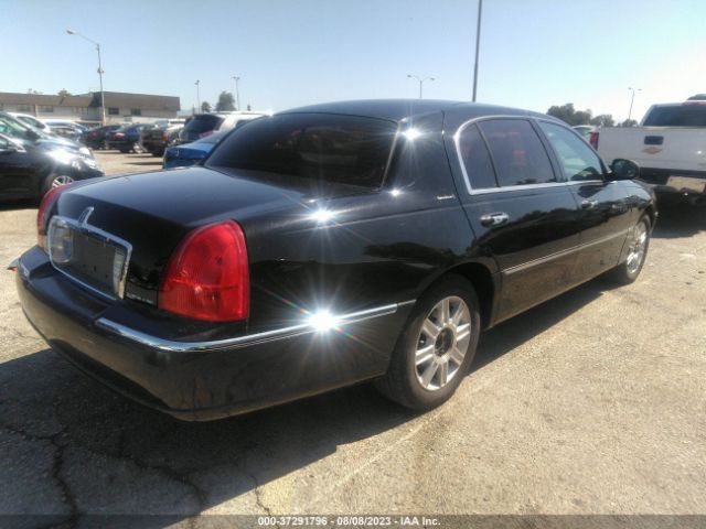 Photo 3 VIN: 2LNBL8EV6BX757505 - LINCOLN TOWN CAR 