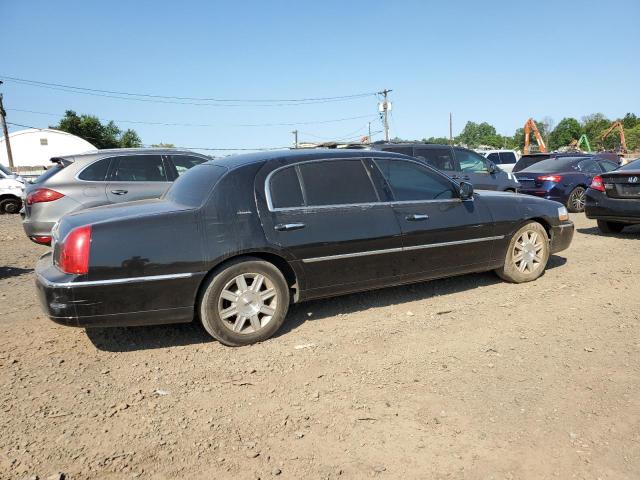 Photo 2 VIN: 2LNBL8EV6BX761893 - LINCOLN TOWN CAR E 