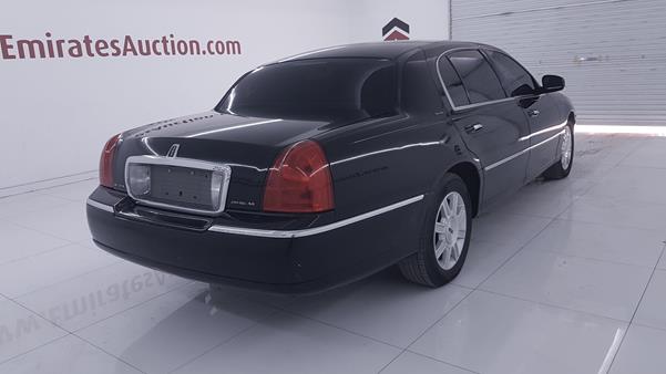 Photo 8 VIN: 2LNBL8EV6BX764440 - LINCOLN TOWN CAR 