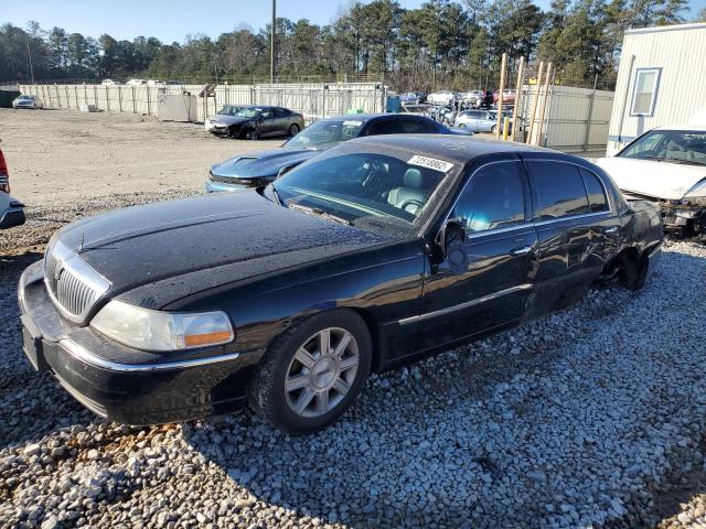 Photo 0 VIN: 2LNBL8EV7AX616828 - LINCOLN TOWN CAR E 