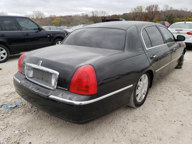 Photo 3 VIN: 2LNBL8EV7BX753219 - LINCOLN TOWN CAR E 