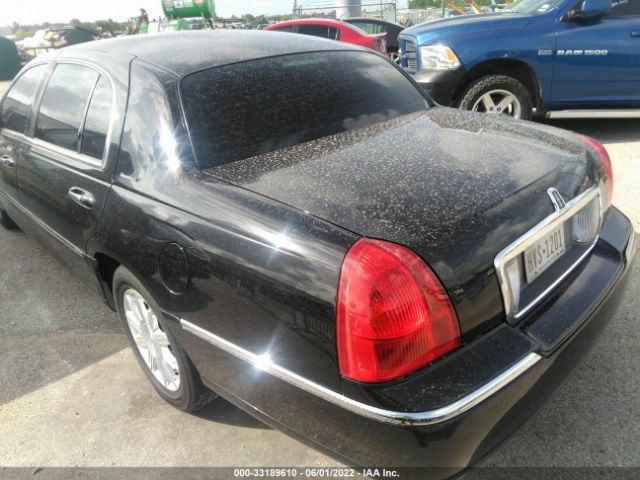 Photo 2 VIN: 2LNBL8EV7BX766147 - LINCOLN TOWN CAR 