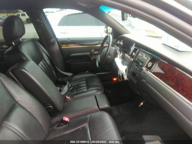 Photo 4 VIN: 2LNBL8EV7BX766147 - LINCOLN TOWN CAR 