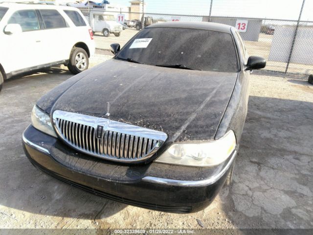 Photo 5 VIN: 2LNBL8EV8BX753455 - LINCOLN TOWN CAR 