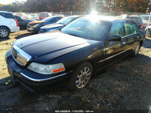 Photo 1 VIN: 2LNBL8EV8BX754704 - LINCOLN TOWN CAR 