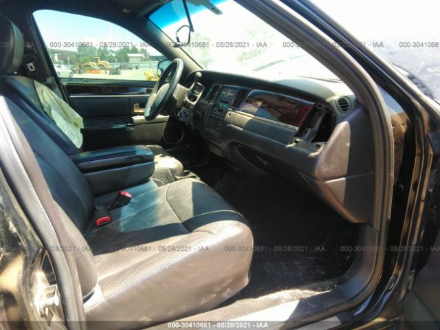 Photo 4 VIN: 2LNBL8EV9BX754565 - LINCOLN TOWN CAR 