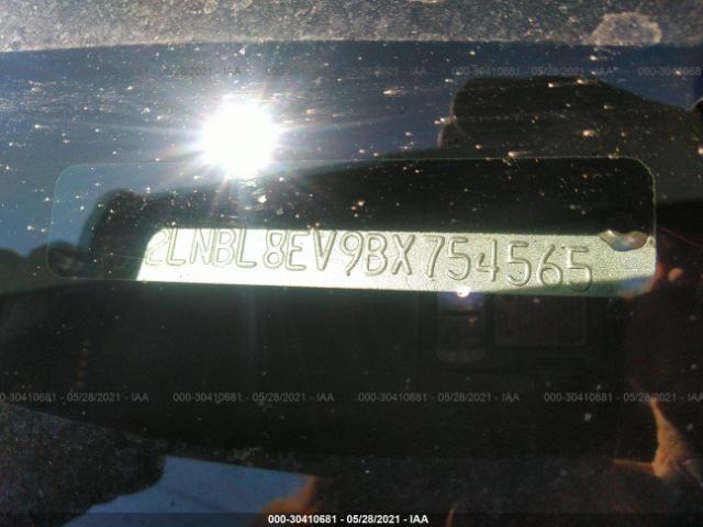 Photo 8 VIN: 2LNBL8EV9BX754565 - LINCOLN TOWN CAR 