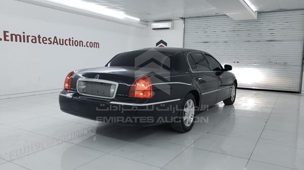 Photo 7 VIN: 2LNBL8EV9BX759006 - LINCOLN TOWN CAR 