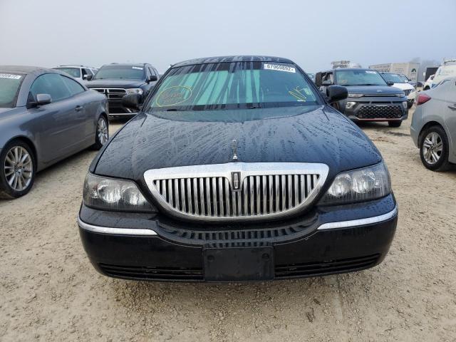 Photo 4 VIN: 2LNBL8EV9BX765503 - LINCOLN TOWN CAR E 