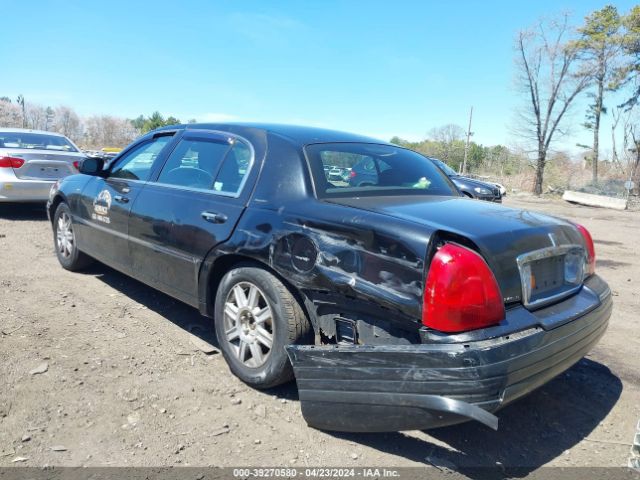 Photo 5 VIN: 2LNBL8EVXBX761878 - LINCOLN TOWN CAR 