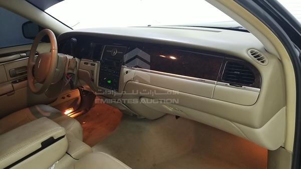 Photo 26 VIN: 2LNBL8EWXBX763610 - LINCOLN TOWN 