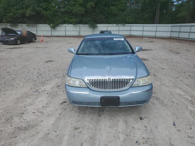 Photo 4 VIN: 2LNHM82V08X635162 - LINCOLN TOWN CAR S 