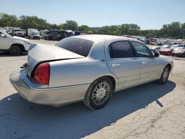 Photo 2 VIN: 2LNHM82V08X652169 - LINCOLN TOWN CAR S 