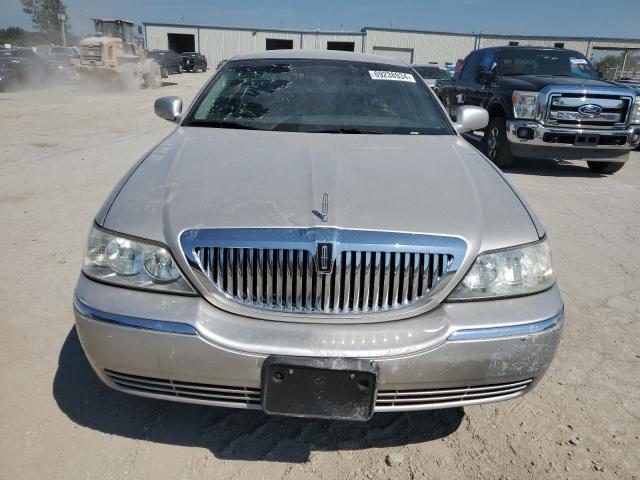 Photo 4 VIN: 2LNHM82V08X652169 - LINCOLN TOWN CAR S 