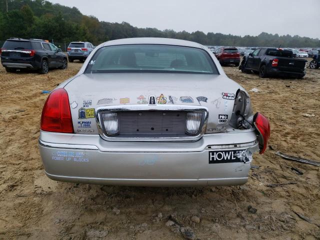 Photo 5 VIN: 2LNHM82V08X660692 - LINCOLN TOWN CAR S 