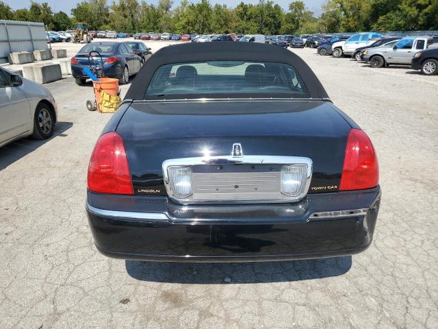 Photo 5 VIN: 2LNHM82V08X663575 - LINCOLN TOWN CAR S 