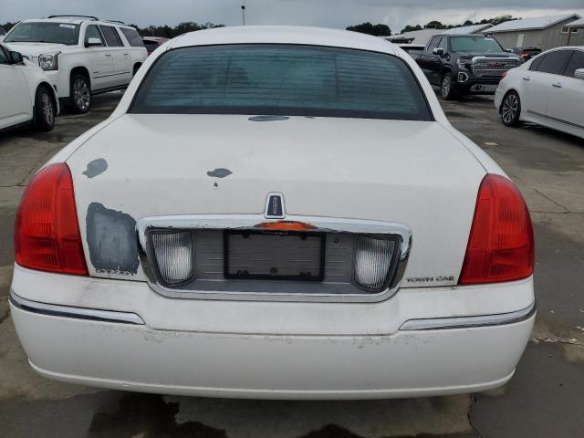 Photo 5 VIN: 2LNHM82V18X656358 - LINCOLN TOWN CAR S 