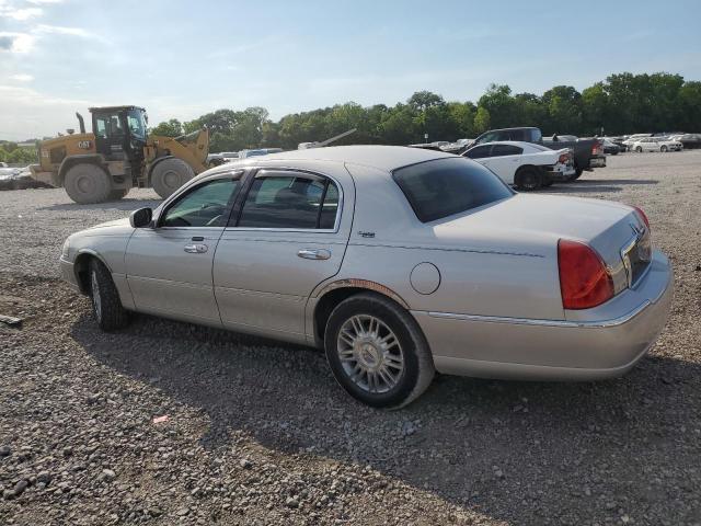 Photo 1 VIN: 2LNHM82V18X657610 - LINCOLN TOWNCAR 