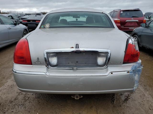 Photo 5 VIN: 2LNHM82V19X601314 - LINCOLN TOWN CAR S 