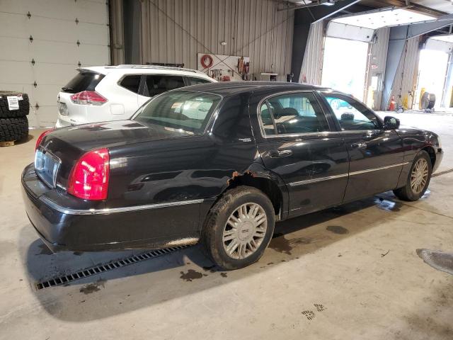 Photo 2 VIN: 2LNHM82V19X610823 - LINCOLN TOWNCAR 