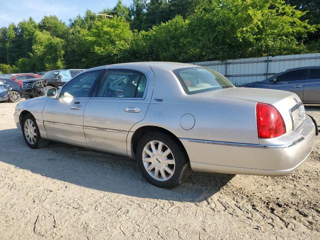 Photo 1 VIN: 2LNHM82V19X629470 - LINCOLN TOWNCAR 