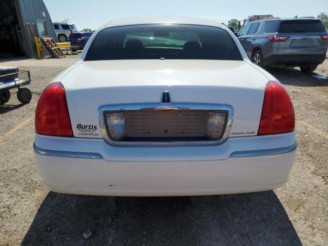 Photo 5 VIN: 2LNHM82V19X631672 - LINCOLN TOWNCAR 