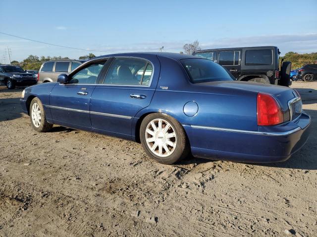 Photo 1 VIN: 2LNHM82V29X628733 - LINCOLN TOWN CAR S 