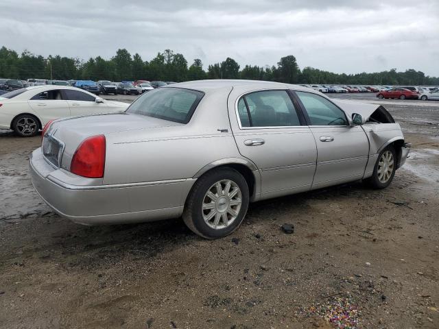 Photo 2 VIN: 2LNHM82V39X629180 - LINCOLN TOWNCAR 