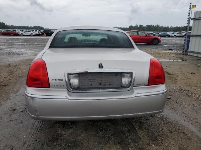 Photo 5 VIN: 2LNHM82V39X629180 - LINCOLN TOWNCAR 