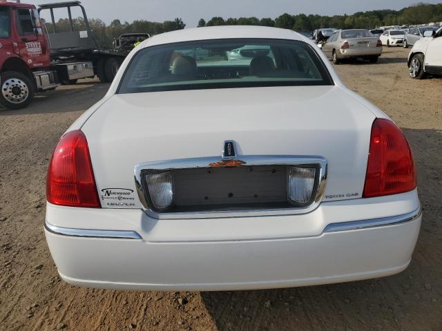 Photo 5 VIN: 2LNHM82V39X636436 - LINCOLN TOWN CAR S 