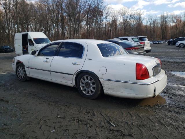 Photo 1 VIN: 2LNHM82V48X643118 - LINCOLN TOWNCAR 