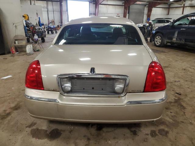 Photo 5 VIN: 2LNHM82V49X635487 - LINCOLN TOWN CAR S 