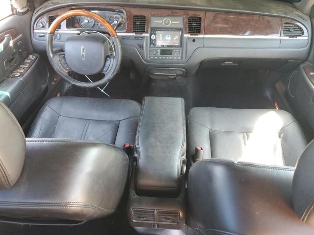 Photo 7 VIN: 2LNHM82V59X616835 - LINCOLN TOWN CAR S 