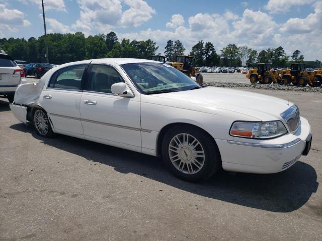 Photo 3 VIN: 2LNHM82V59X625924 - LINCOLN TOWNCAR 