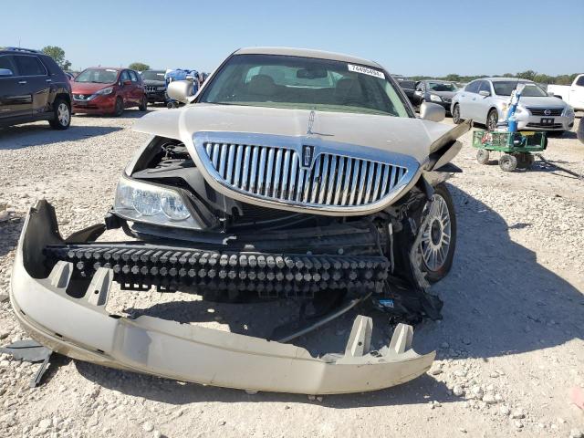 Photo 4 VIN: 2LNHM82V68X639524 - LINCOLN TOWN CAR S 