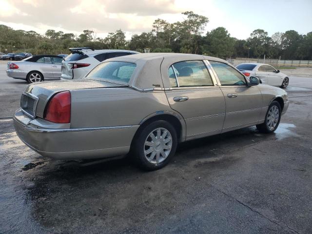 Photo 2 VIN: 2LNHM82V68X641063 - LINCOLN TOWN CAR S 