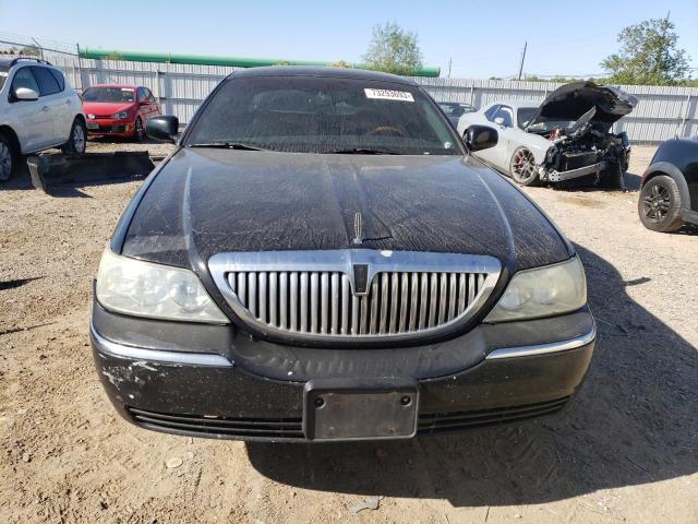 Photo 4 VIN: 2LNHM82V68X642312 - LINCOLN TOWNCAR 