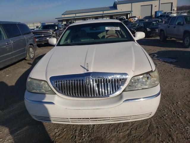 Photo 4 VIN: 2LNHM82V68X654167 - LINCOLN TOWNCAR 