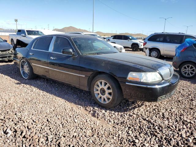 Photo 3 VIN: 2LNHM82V79X617176 - LINCOLN TOWNCAR 