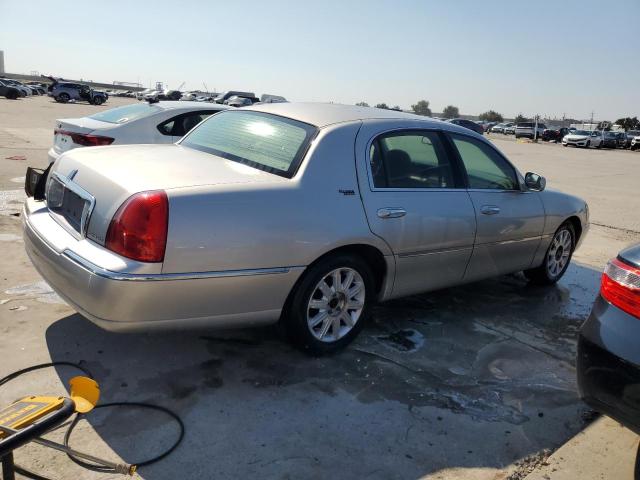 Photo 2 VIN: 2LNHM82V89X601438 - LINCOLN TOWN CAR S 