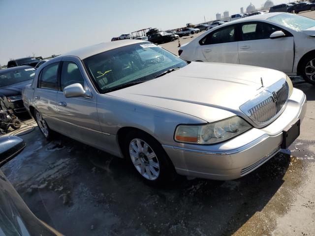 Photo 3 VIN: 2LNHM82V89X601438 - LINCOLN TOWN CAR S 