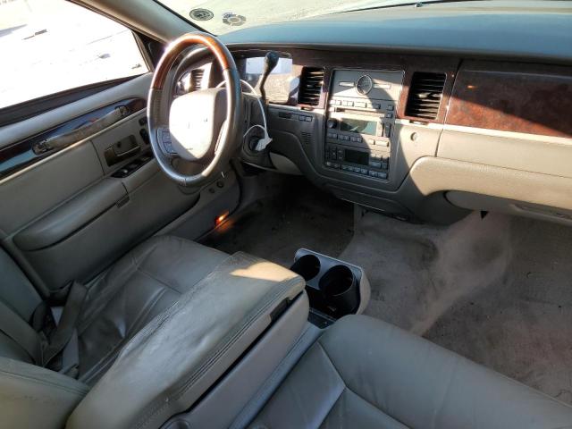 Photo 7 VIN: 2LNHM82V89X601438 - LINCOLN TOWN CAR S 