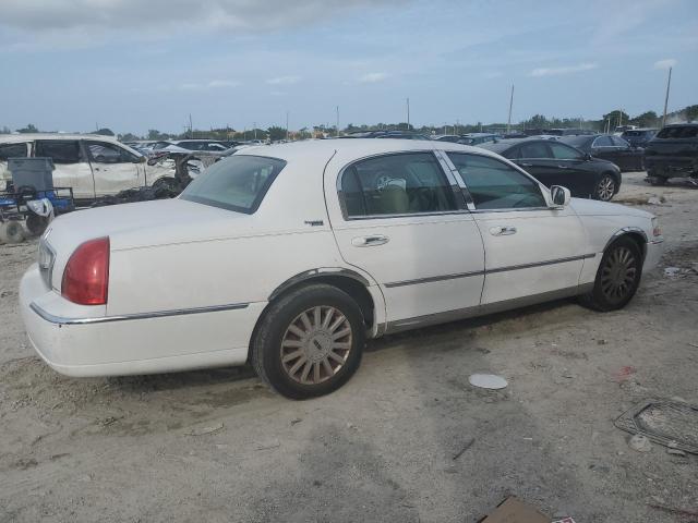 Photo 2 VIN: 2LNHM82V89X626761 - LINCOLN TOWN CAR S 