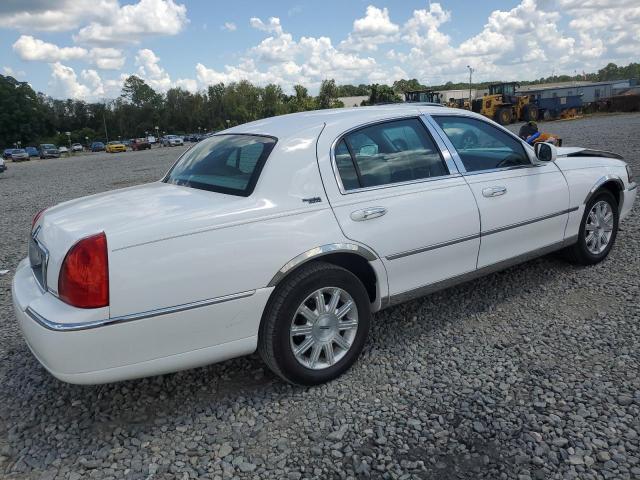 Photo 2 VIN: 2LNHM82V89X633838 - LINCOLN TOWN CAR S 