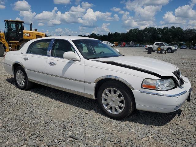 Photo 3 VIN: 2LNHM82V89X633838 - LINCOLN TOWN CAR S 